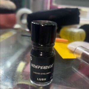 LUSH Independent Liquid Eyeliner - Intense Black *new